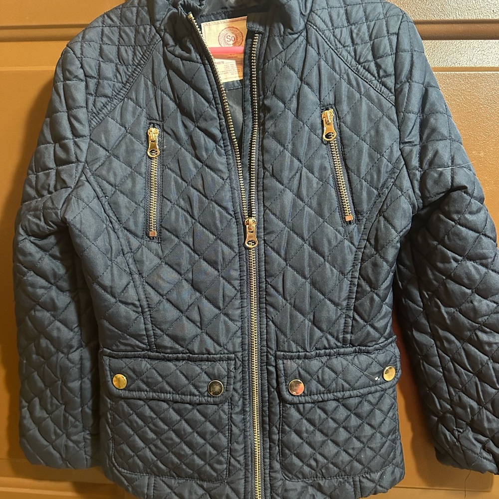 Girls 4/5. Navy Quilted Kids Jacket. So cute. Fitted. Good in between coat.